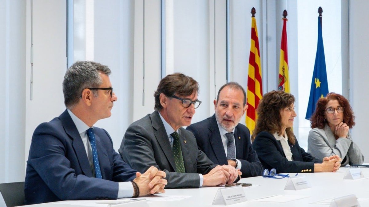 Barcelona acull la visita d’Illa, Bolaños i Espadaler a la nova seu de l’Escola Judicial