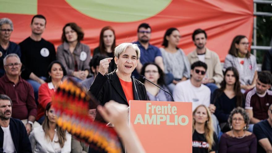 Els Comuns aproven la llista d’Ada Colau amb un 31% de vots en contra en un consell nacional marcat per tensions internes